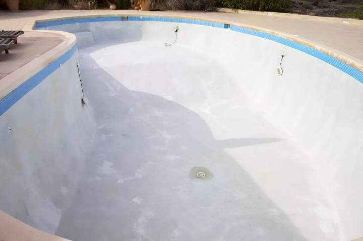 Création de piscine en béton Vichy